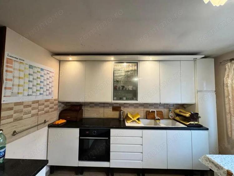 Casa cocheta cu terasa | 5 ari teren - 10