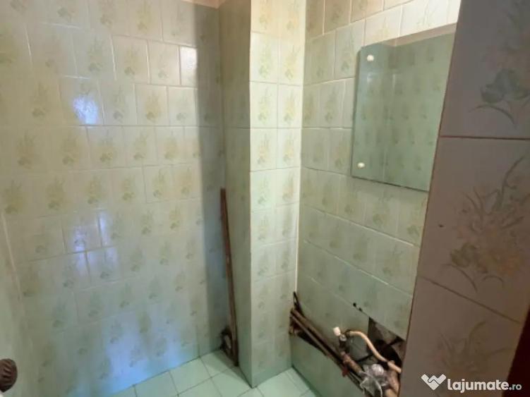 Apartament 3 camere, situat in zona Dacia - 8