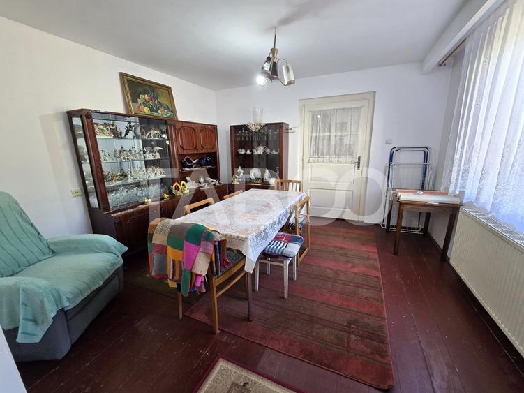 Casa spatioasa de vanzare teren 432 mp zona linistita - Lupeni Sibiu - 11