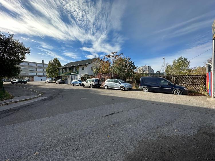 Platforma de la 1000mp la 8900mp, cladiri, Petrom Botosani - 6