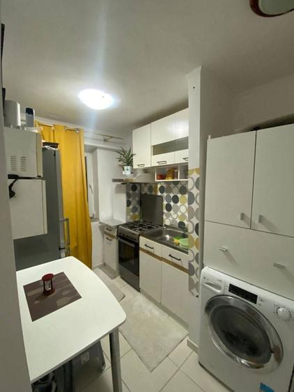 Inchiriez apartament cu doua camere zona Tomis Nord , recent renovat si mobilat. Fara animale de companie. Zona linistita - 5