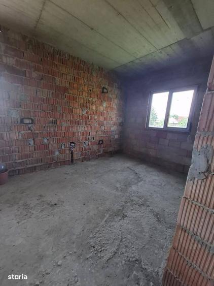 De vanzare Vila la rosu din caramida in apropiere de Roman,79.900 euro - 5