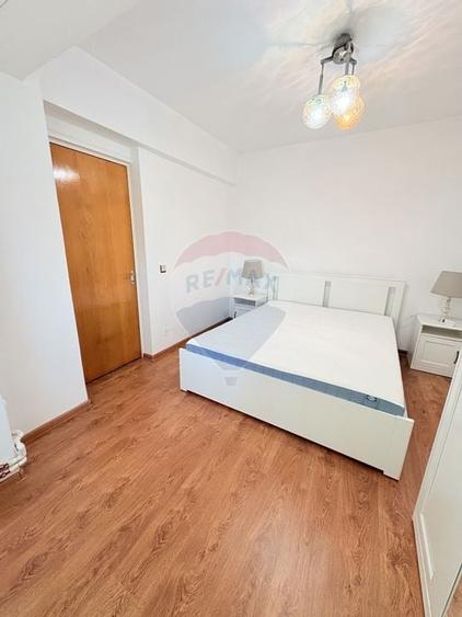 De închiriat apartament 4 camere, recompartimentat în 3, Iancului - 11