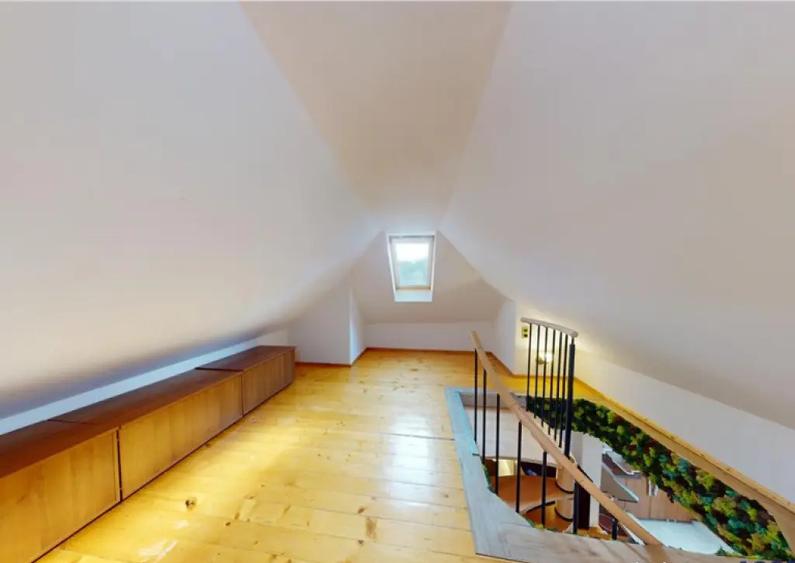 Volum arhitectural remarcabil:Sediu firma, Clinica,Investiti - 9