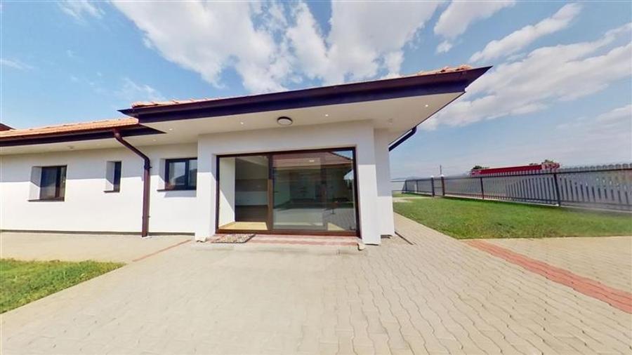 In stil mediteranean, curte proprie, 4 camere, terasa, pod mansardabil, Harman, - 37