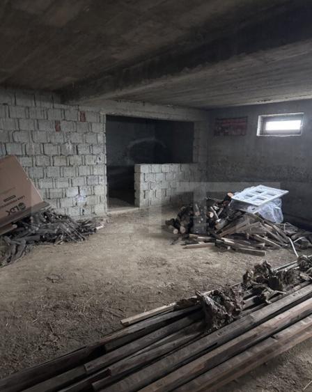 Casa la ro?u Mana?turel ,teren generos,priveli?te pano - 1