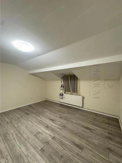 MEHALA - VILA SPATIOASA - 9 CAMERE - GARAJ - TEREN GENEROS - 5