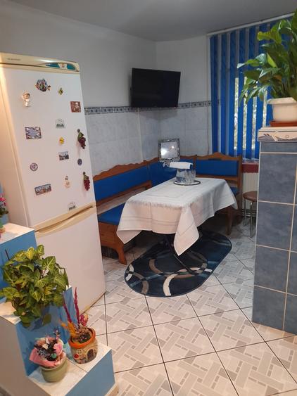 Apartament 3 camere etaj 2 zona Stadion - 2