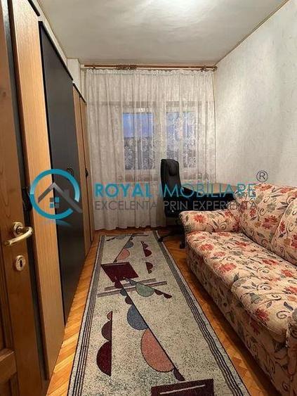 Royal imobiliare - Vanzare apartament 3 camere in zona Ultracentrala - 2