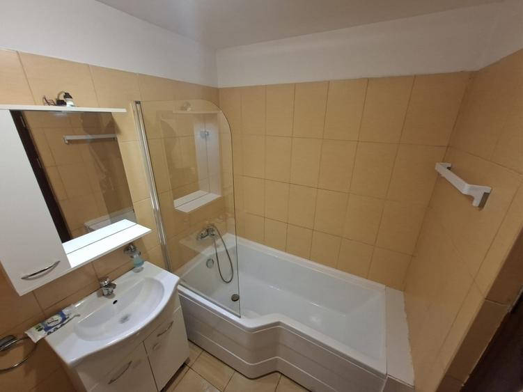 Vand apartament doua camere + garaj subteran(20000E)) - 3