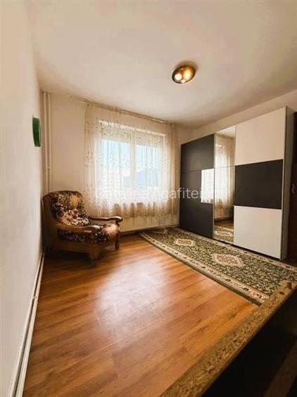 Apartament cu 2 camere circular, mobilat în Astra