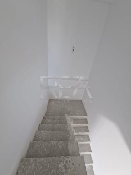Duplex compus din doua case la 1,3 kilometri de statia de metrou Nicolae Teclu - 9
