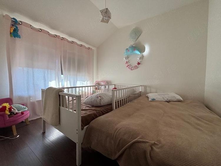 Jumatate de duplex, cu intrare separata ?i delimitare clara a spa?iilor, fara utilizari comune. - 10