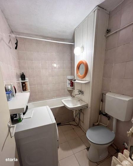 Apartament cu 3 camere decomandat în Est