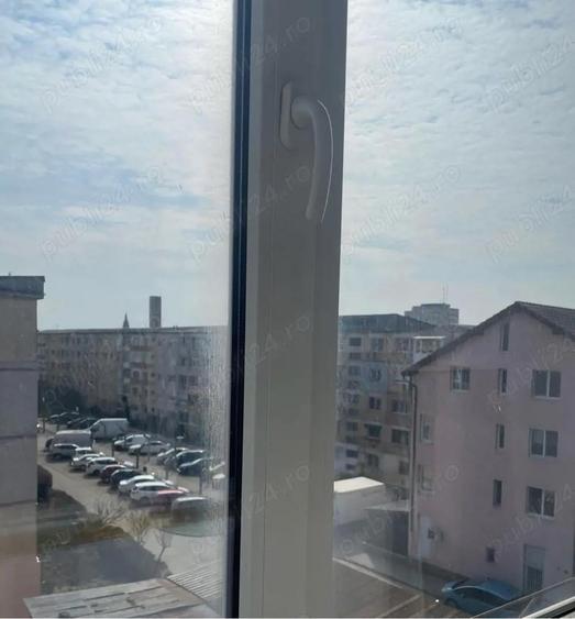 Vand apartament , 3 camere , decomandat , Micro 3 , langa ?coala - 3