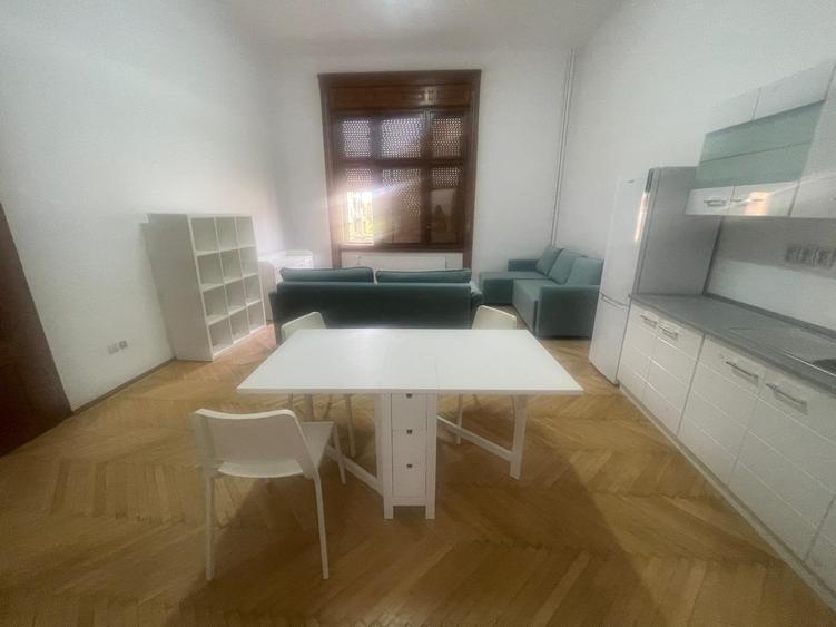 Apartament 3 camere - zona ultracentrala - 1