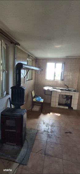 Casă cu 3 camere cu Teren 1554 Mp în Vădeni