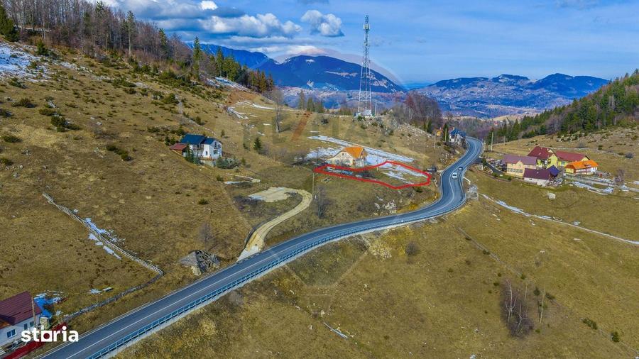 Teren intravilan CU PRIVELISTE DE POVESTE- Fundata- Romania - 8