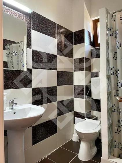 Pensiune cu 7 camere de vanzare in Baile 1 Mai - 19