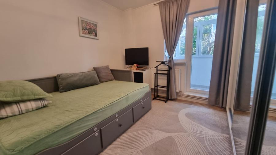 Apartament 4 camere, centrală proprie, parcare, 5 min metrou Apărătorii Patriei - 37