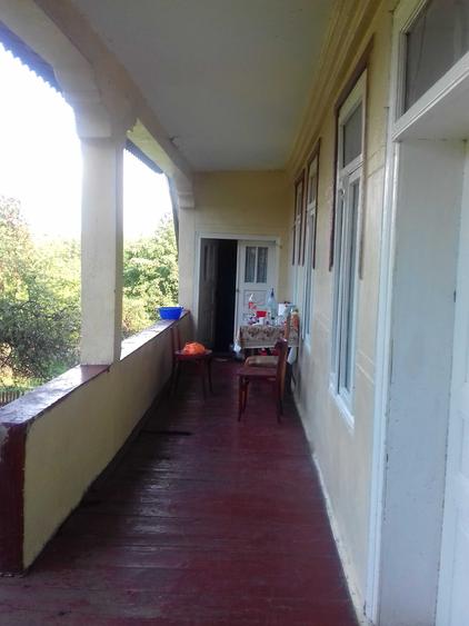 casa de vanzare 4 camere - 1