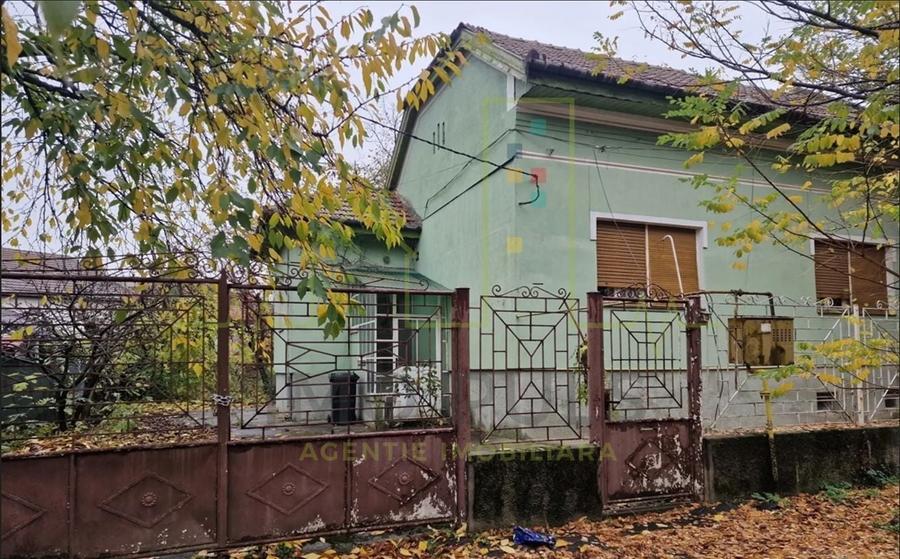 Casa individuala. Complex. Teren 720 mp. - 1