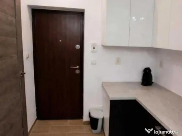 Camera de camin cu baie si bucatarie, renovata - zona Triaj - 3