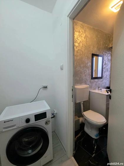 De vanzare apartament cu 4 camere, zona Pietei, complet renovat, 76.490 euro - 11