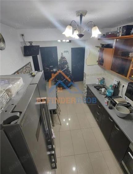 Apartament de vanzare cu 3 camere, zona Fizicienilor - 4