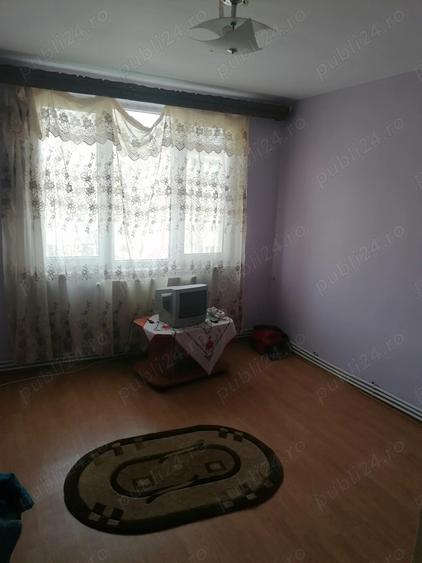 Inchiriez apartament cu 2 camere situat in Caracal, cartier gara, etaj 2 - 1
