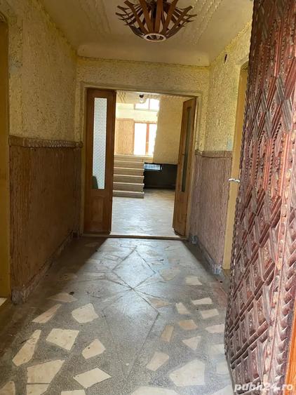 Casa de vanzare cu potential pentru afacere de familie - 3