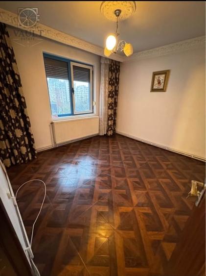 Apartament 3 camere - CENTRALA PROPRIE - zona RAHOVA - 1