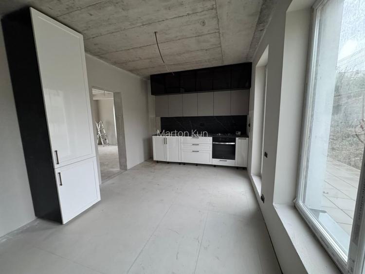 Oportunitate! Casa cu etaj, finisata, 180 mp., Campenesti, 209000 Eur Oportunitate! Casa cu etaj, finisata, 180 mp., Campenesti, 209000 Eur