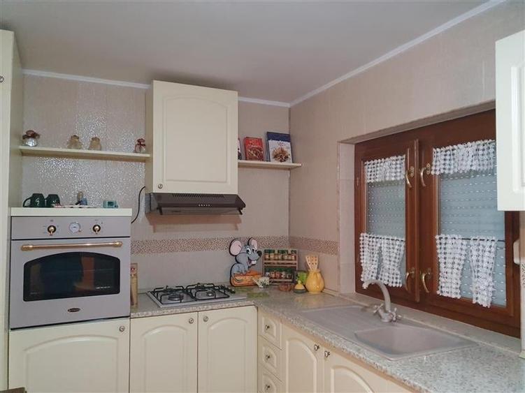 Casa din caramida, Rachitosu - 6