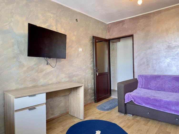 Apartament cu 2 camere decomandat, mobilat în Podu Roș