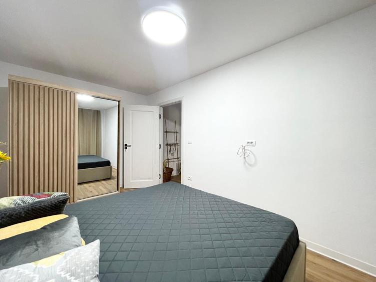 Apartament cu 2 camere semidecomandat, mobilat în Girocului