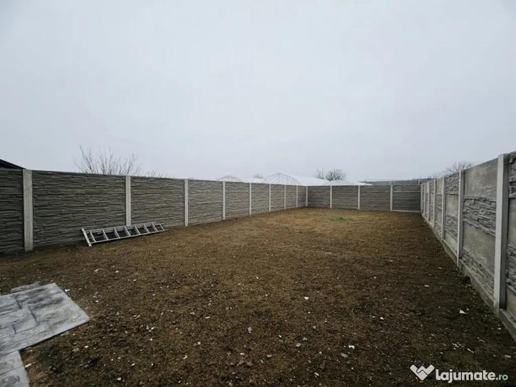 Casă cu 4 camere cu Teren 16 Mp în Utvin