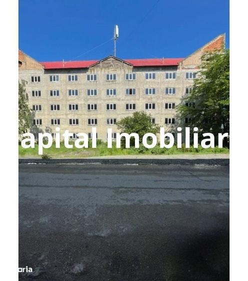 Spațiu comercial, de 2,500 mp, în Central