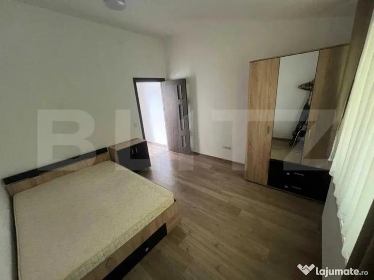 Apartament cu 3 camere semidecomandat în Tudor