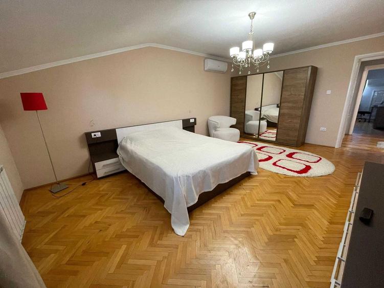 Apartament cu 3 camere decomandat în Giurgiului