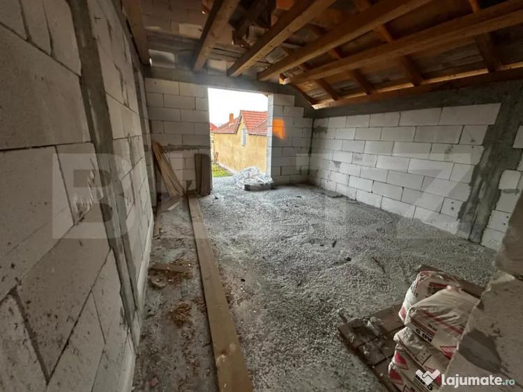 Casă cu 4 camere cu Teren 700 Mp în Central