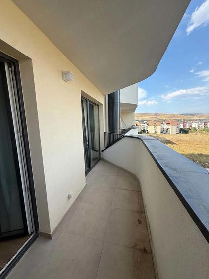 Apartament cu 2 camere semidecomandat în Florești