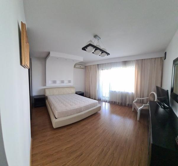 Apartament cu 3 camere decomandat, mobilat în Băneasa — fotografia 1