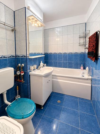 Apartament cu 4 camere decomandat în Decebal
