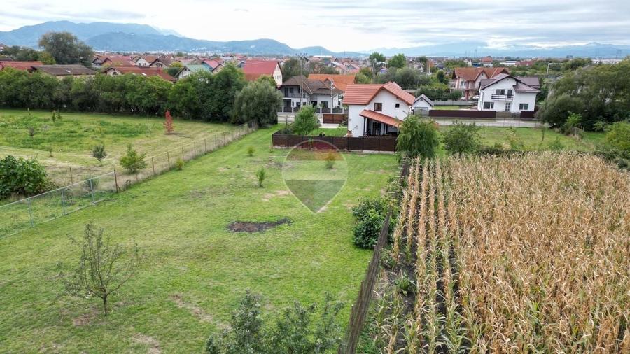 Teren Construcții intravilan de 1788 mp, în Sânpetru