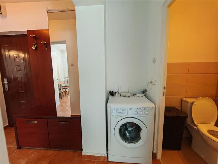 Apartament cu 2 camere decomandat, mobilat în Răcădău