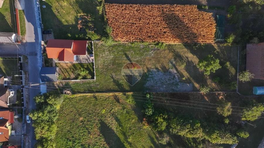 Teren Construcții intravilan de 1788 mp, în Sânpetru