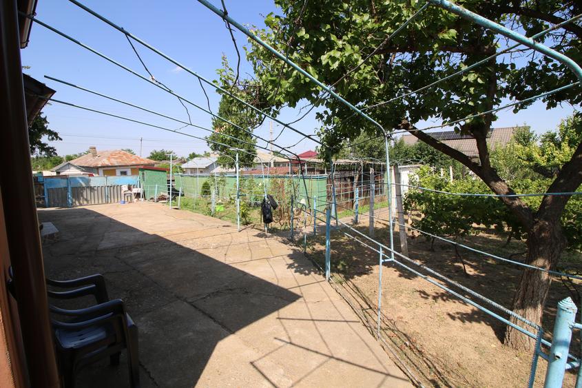 Casă individuală cu 3 camere cu Canalizare în Tulucești