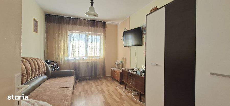 Apartament cu 3 camere în Est