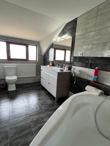 Casă individuală cu 4 camere cu Canalizare în Borhanci